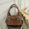 Bolsa para Motocicleta Remache Bolso de Mano Bolsa de Gran Capacidad para Mujer 2026 Nuevo Otoño Bolso de Hombro Texturizado para Viajes Diarios Bolso de Axila