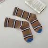 Calcetines de Algodón Puro con Rayas de Bloques de Color de Longitud Media para Mujer, Cómodos y Versátiles, Casuales y Personalizados, Calcetines de Felpa, Estilo Coreano Dongdaemun