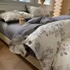 Juego de cuatro piezas de gasa de doble capa estilo botón grado A, funda nórdica y funda de almohada de algodón puro, adecuado para dormitorios de estudiantes, juego de cama de tres piezas