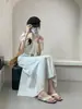 Chanclas de Plata para Mujer, Estilo Verano 2026, Suela Gruesa, para Uso al Aire Libre en Verano, Chanclas de Vacaciones