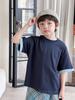 [Oferta Especial] Nova Camiseta Infantil de Manga Curta para o Verão de 2025 com Punhos Color Block e Bordado de Letras nas Costas para Meninos Tendência