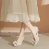 Socialité punta pedrería trébol de cuatro hojas tacones altos para mujer tacón de aguja pies que no se cansan boca poco profunda zapatos de una sola capa ceremonia de boda zapatos para mujer