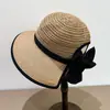 Sombrero de Sol de Paja Tejida Hueca de Verano para Mujer con Lazo Grande Protección Solar Ala Ancha Hace que la Cara Parezca Más Pequeña Plegable Sombrero de Viaje