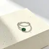 Anillo de Bambú Minimalista Versátil Nuevo con Elegante Diseño Geométrico de Circonita Verde, Tamaño Ajustable para Mujer