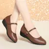 Cheongsam de Peça Única para Dropshipping, Sapatos de Couro para Passarela, Sapatos Confortáveis para Mães com Solado Macio, Sapatos Femininos, Sapatos de Dança para Mulheres de Meia-Idade, Sapatilhas de Salto Médio, Versátil