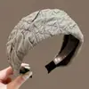 2026 Nuevo Estilo Diadema de Mujer Plisada de Ala Ancha Sensación de Alta Gama Cubre la Parte Superior del Cráneo Hace que la Cara se Vea Más Pequeña Cubre la Raya del Cabello Pinza para el Cabello Accesorio para el Cabello