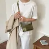 Moda Simples Japonesa Coreana 2026 Nova Bolsa de Ombro Único Transversal Tecida Diária Nicho Sensação de Alto Padrão