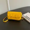 Bolso bandolera de cuero encerado al aceite estilo coreano, diseño de nicho, bolso de axila para mujer, nuevo modelo otoño 2026, bolso de hombro versátil de alta gama
