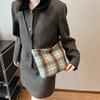 Nueva bolsa de cuadros retro de otoño e invierno para mujer de gran capacidad Bolso tote para mujer tendencia de moda ins bolso para mujer al por mayor