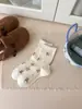 Meias fofas de urso para mulheres, novas meias de algodão de cano médio para outono e inverno, estilo cartoon japonês, malha respirável, meias largas estilo faculdade