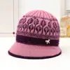 Chapéu de Lã Feminino de Inverno para Meia-Idade e Idosos Mãe Chapéu Quente com Pelúcia Proteção contra Frio Espessado Aba Larga Chapéu de Tricô