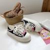 Baikuang 2024 Primavera Cabeça de Boneca Uso Duplo Casual Versátil Tênis Sapatos Brancos Pequenos Estudante Feminina Sapatos Dopamina Femininos