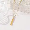 Nuevo Modelo 2025 Colgante Cuadrado Incrustado con Diamantes Cadena de Acero de Titanio con un Ambiente Fresco y Elegante, Circonita Exquisita, Cadena para Clavícula Fresca y Elegante
