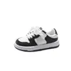 Zapatillas bajas para niños, modelo de otoño, zapatillas deportivas casuales para niños y niñas, suela blanda, antideslizantes, zapatillas blancas para el campus estudiantil