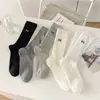 Meias Listradas de Algodão Poliéster com Laço de Desenho Animado para Homens e Mulheres, Altura Média da Panturrilha, Meias Tendência ins, Atacado de Meias, Zhuji