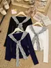 Camiseta de Manga Larga con Rayas y Escote en V 'Pure Desire' para Mujer 2026 Otoño Nuevo Estilo Fruncida Ajustada a la Cintura Adelgazante Capa Base Top