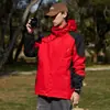 Chaqueta Exterior Tres en Uno a Prueba de Viento e Impermeable para Mujer, Estilo Pareja, Chaqueta de Montañismo Fina de Una Sola Capa para Hombre, Venta al por Mayor