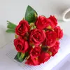 Buquê de 12 Rosas Artificiais para Adereços de Fotografia de Casamento e Decoração de Sala de Estar