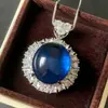 Nuevo Conjunto Huabi Joyería Europeo y Americano Corindón Rojo Sangre de Paloma Simulada Espinela Azul Lujo Ligero Sencillo Piedra Principal 18*20
