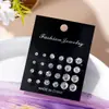 Pendientes de Corazón Geométrico Retro Elegante con Zirconia de Cristal, Montura de Seis Garras, Venta Caliente Transfronteriza Europea y Americana, Tarjeta de 12 Pares