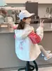 Ropa exterior de otoño para niñas 2026 nueva elegante estilo coreano para niños primavera y otoño con capucha de dibujos animados bloques de color chaqueta top