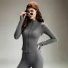 Conjunto de yoga transpirable de secado rápido para mujer, cuello alto, top de manga larga que ciñe la cintura, pantalones de yoga de alta elasticidad que levantan los glúteos, conjunto deportivo de dos piezas