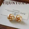 Nuevos Pendientes de Botón Trenzados con Goteo de Aceite Blanco Versátiles Exquisitos Pendientes de Perno de Lujo Ligero Temperamento de Alta Clase Accesorios de Pendientes de Aguja de Plata para Mujeres
