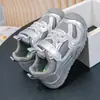 Otoño 2026 Nuevos Zapatos para Niños Zapatos Deportivos para Niños Zapatos Casuales para Exteriores para Niñas Zapatos Antideslizantes para Jardín de Infancia Moda Versátil