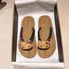Nuevas Chanclas 2025 para Dormitorio Femenino Ligeras Antideslizantes Cómodas Lindas Shirley Mei Combinación Libre Versátil Espiga