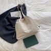 Bolsa de Tela de Moda de Nailon Impermeable Ultraligera Nueva Primavera y Verano Bolsa de Hombro con Cordón Bolsa Tote Bolsa para Tutoría Maletín
