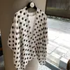 Bufanda Chal de Seda Elegante de Moda Retro con Estampado de Lunares Primavera Verano para Mujer Versátil Bufanda Chal de Abrigo con Temperamento