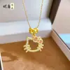 Colar Popular Xiaohongshu Cor Ouro Areia Recortado Totalmente Cravejado com Diamantes Pingente Gato Kt Cor Duradoura Colar de Gato Fofo Presente Feminino