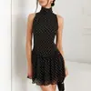 Novo Estilo Primavera e Verão 2026 Saia Midi Retrô Francesa com Bolinhas Feminina Gola Alta Sem Mangas Afinando a Cintura Curta Vestido de Chiffon