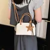 Bolso bandolera de un solo hombro estilo nuevo, bolso de mano elegante y moderno para mujer 2026 con charm de estrella, accesorio de nicho para verano, bolso bandolera versátil