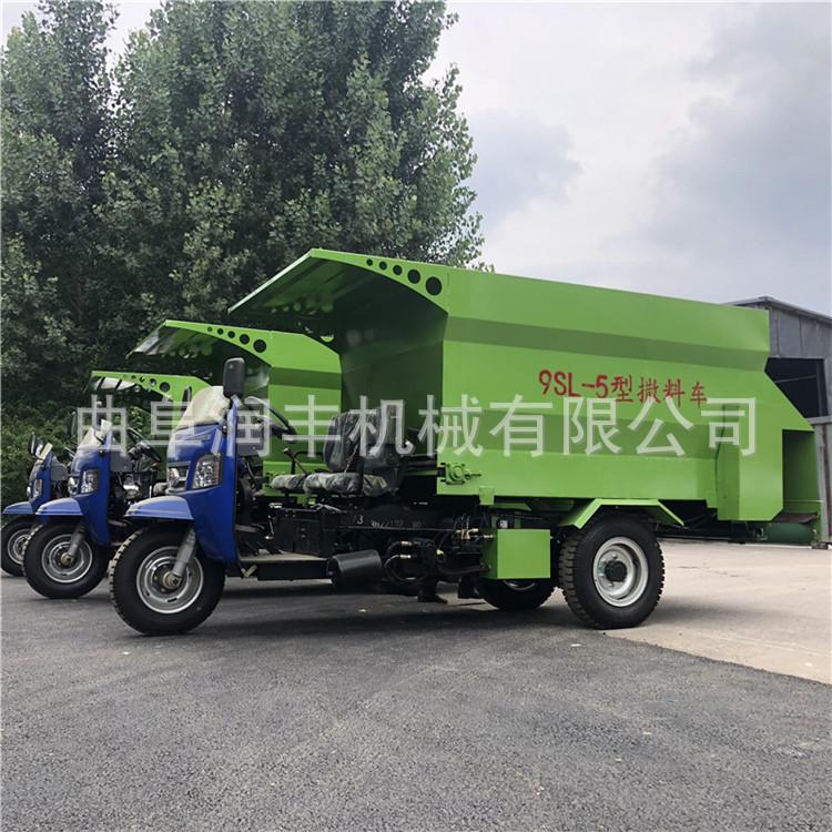 柴油撒料车