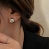 Aretes Semirredondos Estilo Metal Estilo Francés Retro Lujo Ligero Aretes Elegantes de Alta Gama Nuevos Aretes de Moda Modernos Combinables para Mujer