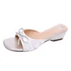 Sandalias de tacón medio para uso exterior, elegantes sandalias de verano para mujer con punta cuadrada, lazo de estilo francés, tacón grueso, diseño de punta abierta 2026