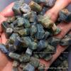 Pedra bruta de safira matéria-prima cerca de 12mm corindo azul lã mineral etiqueta 100g por peça
