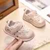 Zapatillas de entrenamiento alemanas para niños 2026 primavera y otoño zapatillas deportivas para niños pequeños zapatillas casuales zapatillas blancas para niñas zapatos de suela blanda para bebé zapatos Forrest Gump