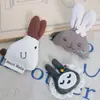 Novo Tecido Estilo Coreano Boneca Coelho Fofa Broche Pingente Chaveiro DIY Acessórios de Decoração para Roupas, Chapéus, Sapatos e Meias