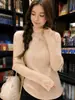 Suéter base de encaje chic suave LEKA de cuello alto medio, nuevo top de punto interior para mujer otoño 2026