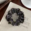 1. Goma para el pelo vintage de flores oscuras con una textura madura y suave, adecuada para ir al trabajo, accesorio para el cabello duradero y versátil para mujeres