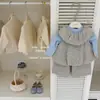 ¡El estampado floral de Le En BabyFresh! Conjunto de tres piezas para niña de otoño e invierno: capa base azul de mezcla de lana, chaleco y pantalón de pierna ancha
