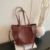 Bolsa Tote Grande Capacidade Estilo Coreano para Mulheres 2026 Nova Bolsa de Ombro Casual para Trabalho Bolsa Balde Moda Casual Tendência