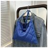 Nova bolsa de ombro estilo coreano de 2023, grande capacidade, romboide, bolsa de axila, bolsa francesa, bolsa tote bordada, moda feminina