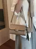 Bolso Marrón con un Toque de Lujo, Retro y Sencillo, Color Sólido, Bolso Cruzado de Hombro Único, Bolso Cuadrado Pequeño de Moda y Versátil, Bolso de Axila para Mujer