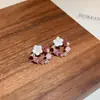 Pendientes de flor de perla con incrustaciones de diamantes huecos para mujer, modernos, sencillos, frescos, únicos, versátiles, color de la imagen