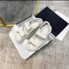 Sandalias Planas de Verano para Mujer Estilo Nuevo 2026 Nuevo Modelo Estilo Chanel Velcro Piel Versátil Acolchado Piel Suave Suela Gruesa