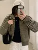 Chaqueta cárdigan de punto con capucha y cremallera a rayas de bloques de color estilo coreano, nuevo suéter versátil casual de moda para otoño e invierno para mujer