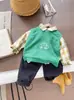Ropa Infantil Coreana Camisa a Cuadros Conjunto de Tres Piezas para Hombre Otoño Nuevo Chaleco Chaleco Superior Traje Casual Sencillo Venta al por Mayor